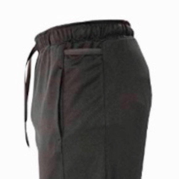 Kippo running/workout shorts for smartphones - Picture 1 of 5